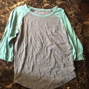 Old navy quarter sleeve tee